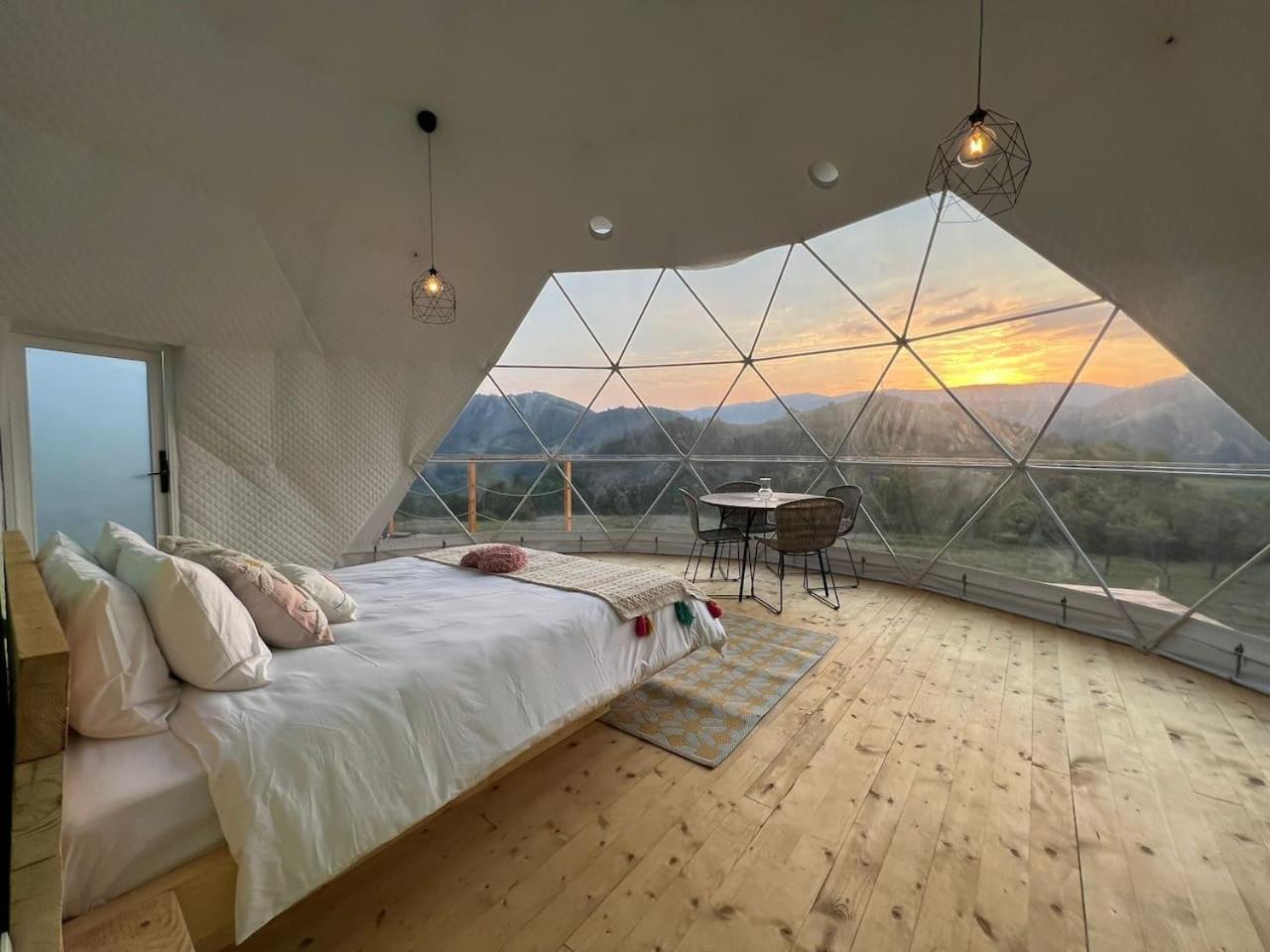 Tranquil Dome - Manta'S Retreat Glamping Cornereva Hotel Ngoại thất bức ảnh